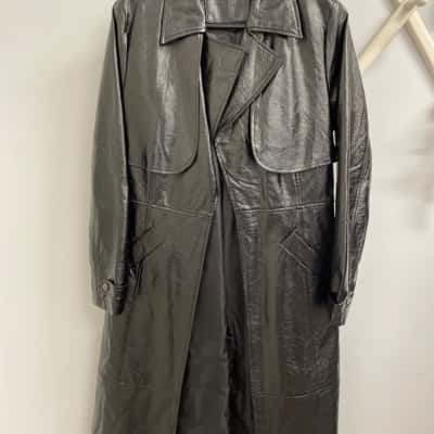 Showpo Women’s Size 10 Trench Coat Black  
