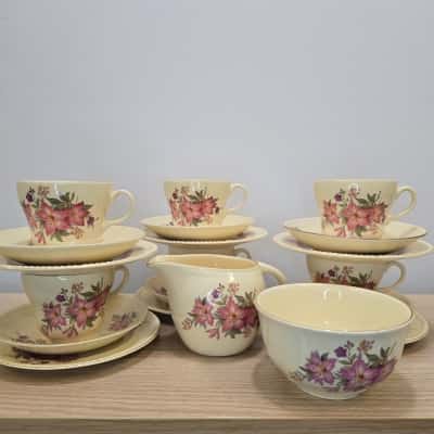 Vintage Swinnertons “Harvest” Staffordshire Tea Set – Floral Pattern – 14 Piece
