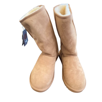 UGG Mens  Size 7M/ 9L Boots /Chestnut