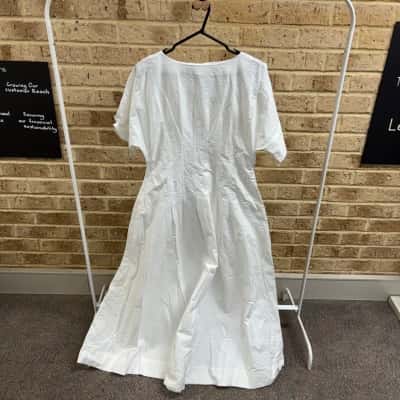 Dissh Womens white sleeved midi dress Size 14 