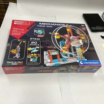 Clementoni Mechanics Theme Park