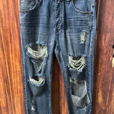 One Teaspoon Womens  Size 28 distressed jeans new 