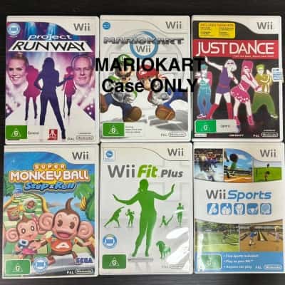 5 Wii Game Bundle + 1 Game Case