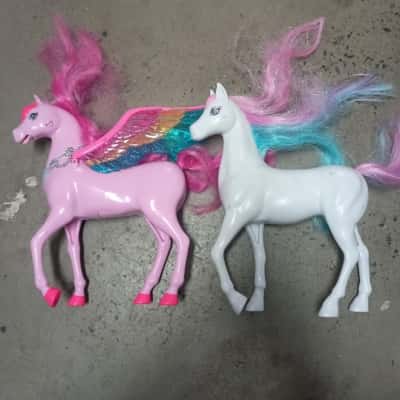 2 x Horse Figures - Barbie Pegusus & White Horse