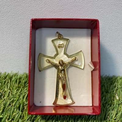 Cross Pendant 2 1/2 inches 