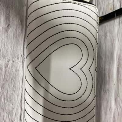 Fossil Black  / White purse new 