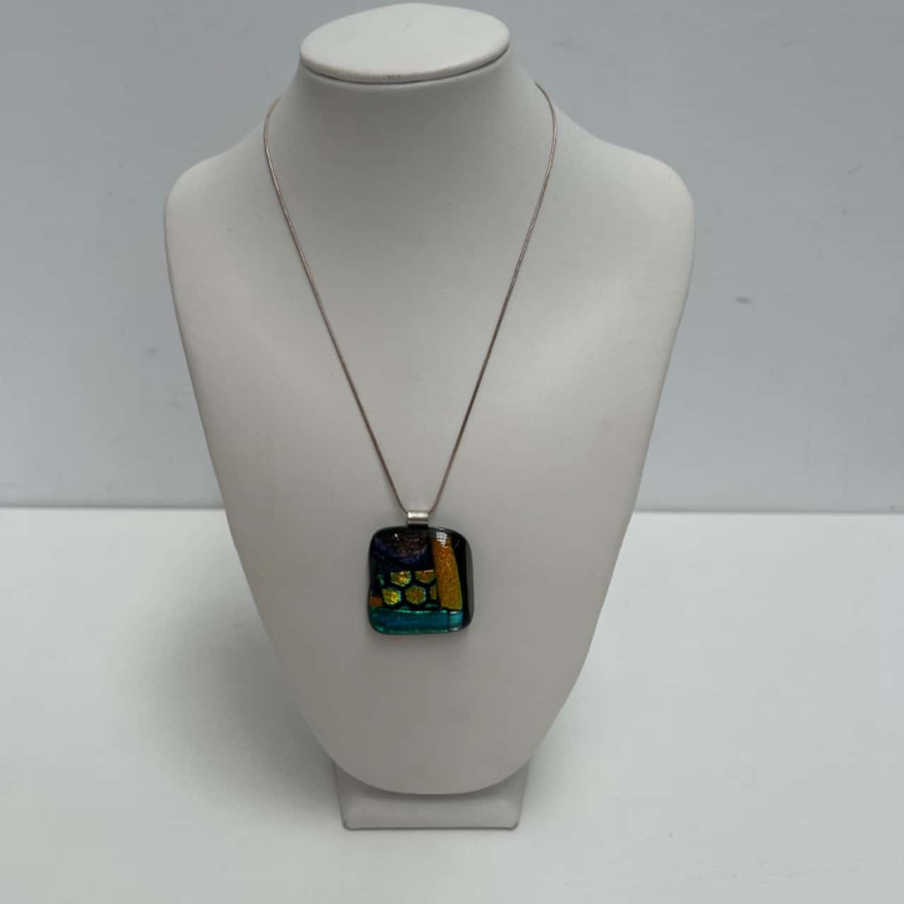 LOGO ENGRAVED SQUARE PENDANT NECKLACE main image 0