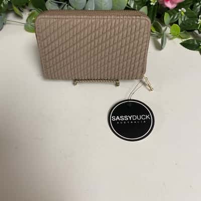  Womens SassyDuck Sable 8073SA Purse