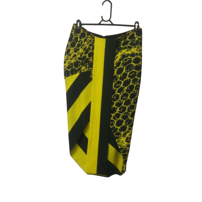 Women’s BY JOHNNY. Size 14 Asymmetrical Hemline Skirt Black  / Yellow 