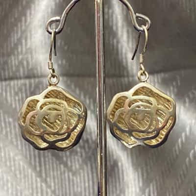 Hollow Flower Drop Earrings ***