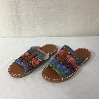 Womens Size 41 Multicoloured Pattern Slip on Flat Sandals