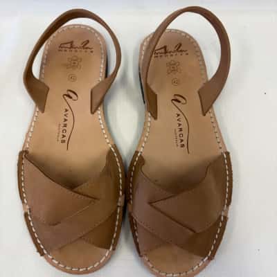  Women's Avarcas Australia Crossover Tan Sandals Size 42 