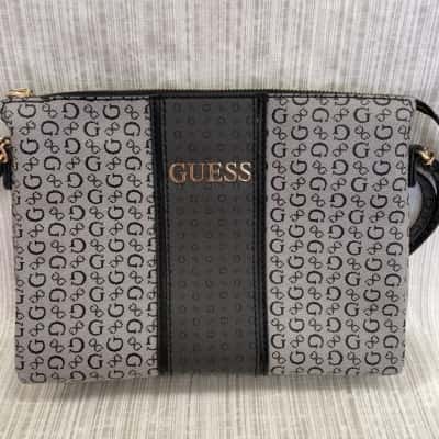 GUESS Women’s bag with long strap or smaller gold chain 