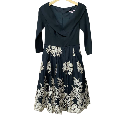 BNWT Review Womens Size 8 Black /Gold Formal Dress 