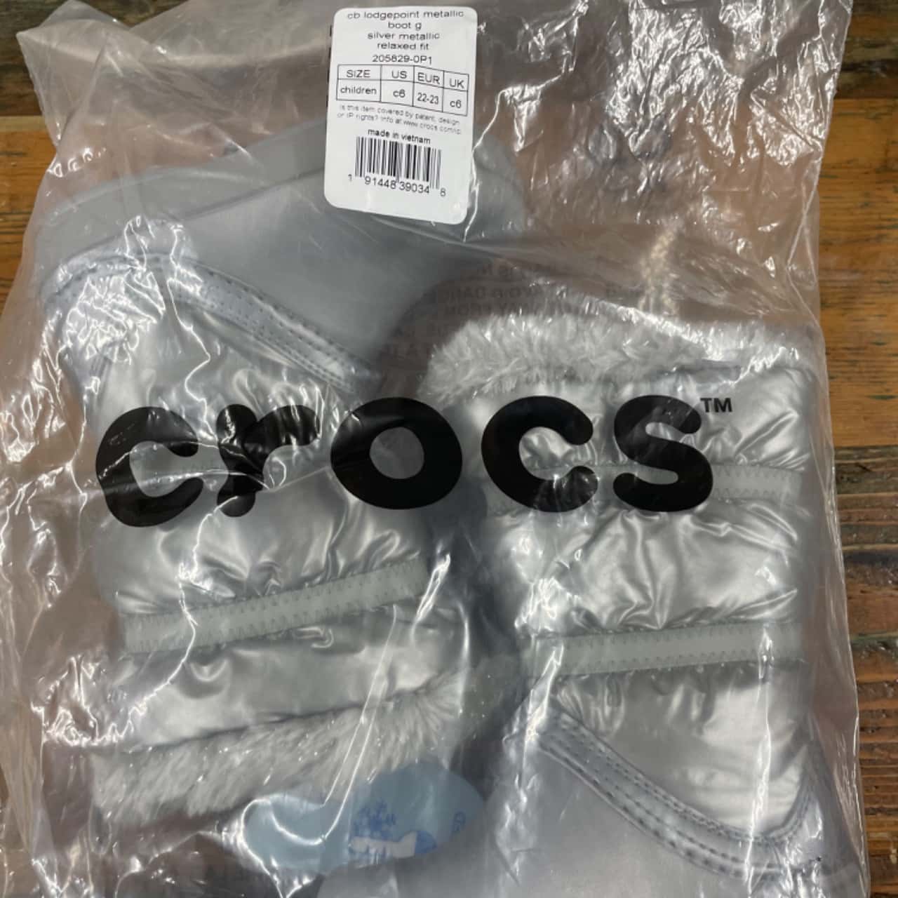Crocs Kids Size 6 / 22 Shoes Silver (s)