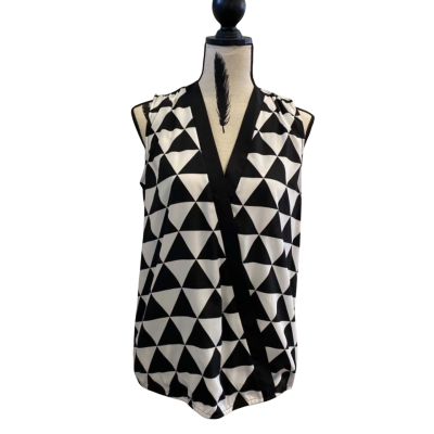 Jane Lamerton Womens  Size 10 Sleeveless Top Black  / White 