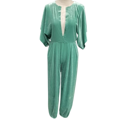  Norma Kamali  Size 36 Short Sleeve Velvet Jumpsuit Green 