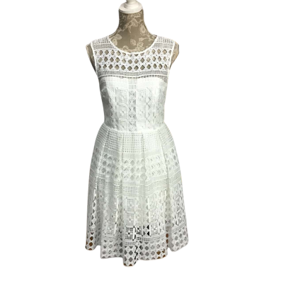 Forever New Womens  Size 10 Sleeveless Lace Dress