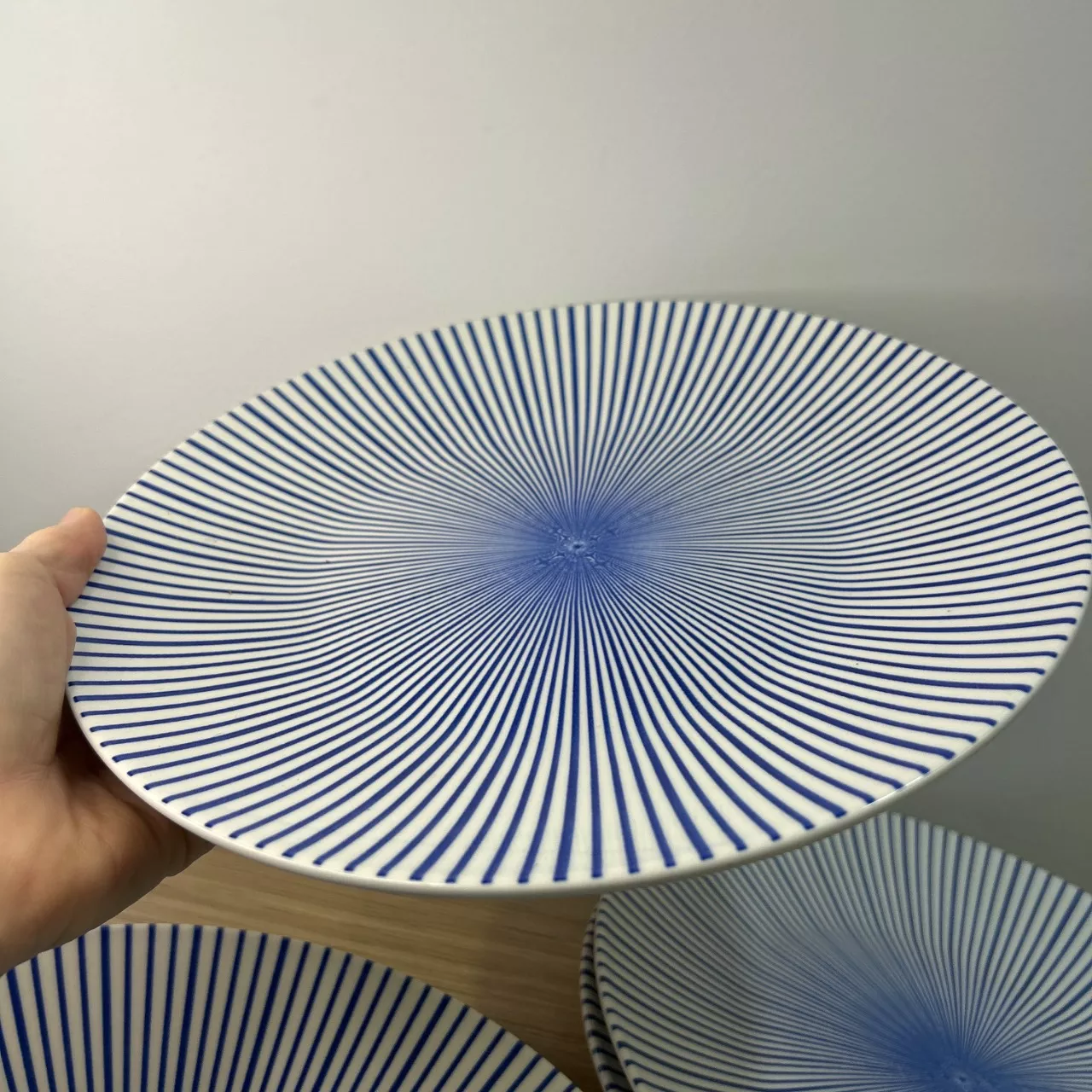 Set of 4 Thompson Pottery Dinner Plates (s) - Used Good | Salvos Stores