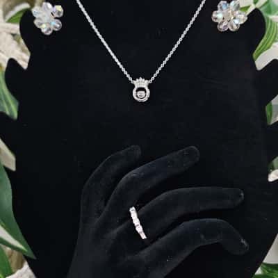 Beautiful jewellery set