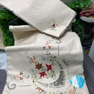 Embroidered Lace Tablecloth & Napkins