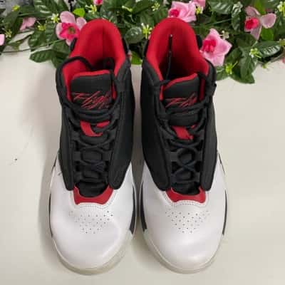 Jordon Max Black/Red Gym Size EU40
