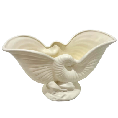 Vintage Crown Lynn Nautilus Cream Vase- Made in New Zealand 