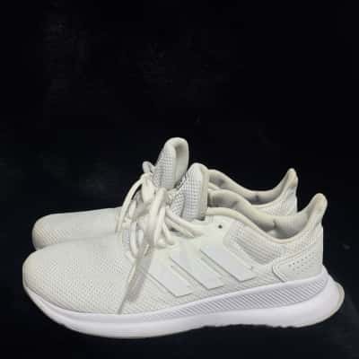 Adidas Womens  Size 5 Sneakers White 