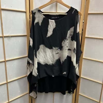 OLLA OH Size S Sleevless Top With Patterned Sheer Cover