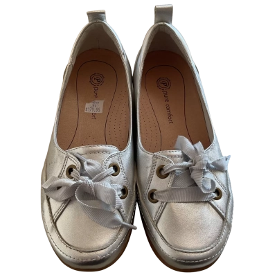 Pure Comfort ‘Lea’ Womens  Size 37 Leather Slip On Silver Sneaker