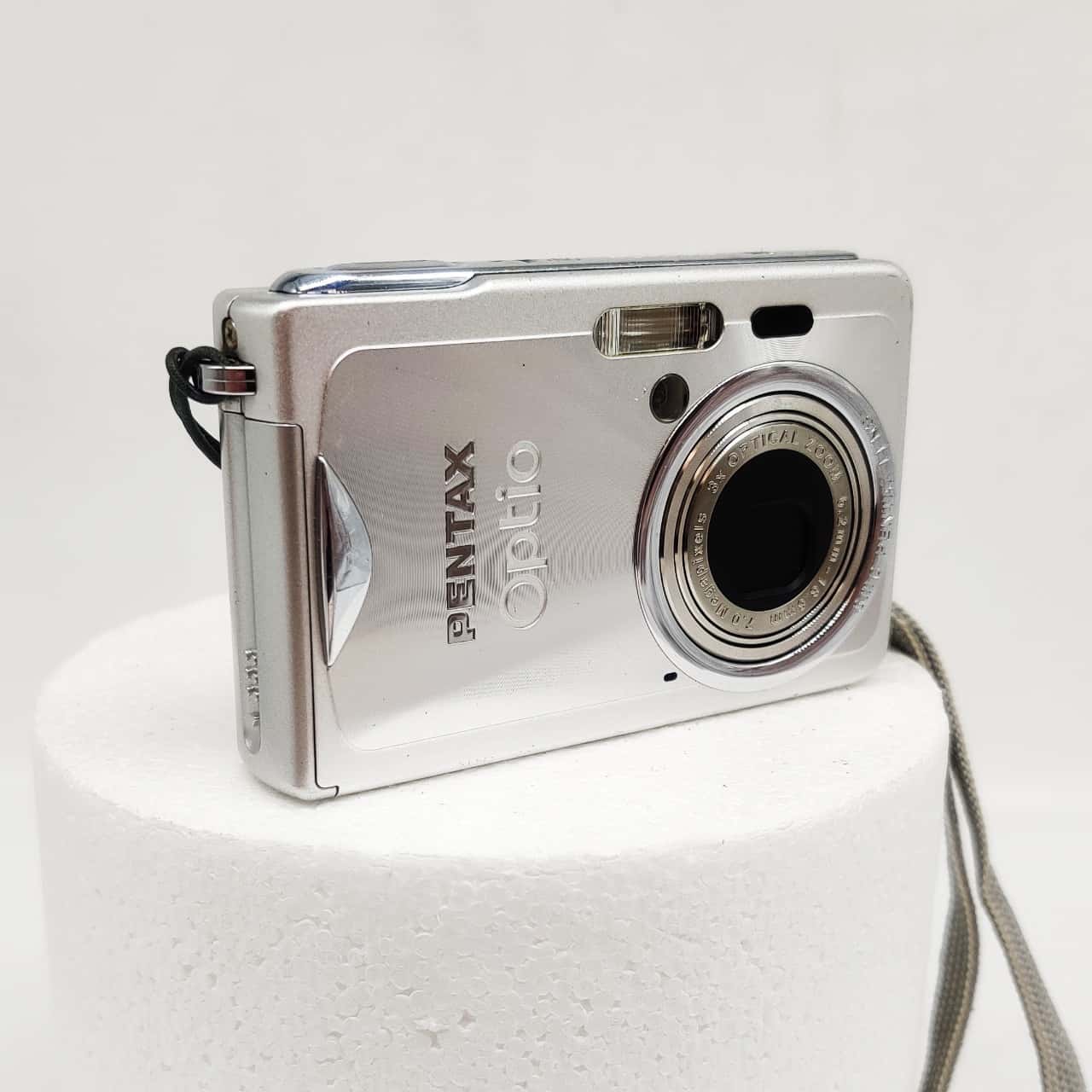 Pentax Optio S7 Digital Compact Camera(s)