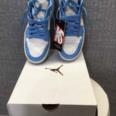 Nike “Air Jordon 1Low” Womens  Size 8 Sneakers Blue / White 