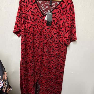 Taking Shape Womens  Size S Black  / Floral / Red Dress