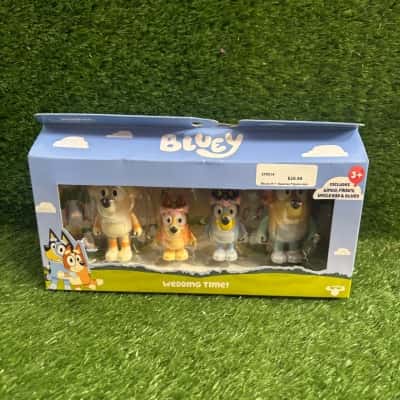 Bluey “Wedding Time” Special Figure Pack (New in Box)