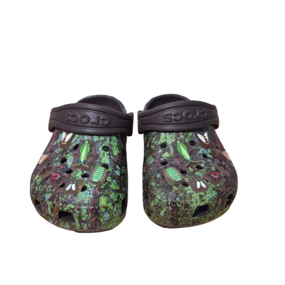 Crocs Kids Classic Bugs Clogs - size US 6