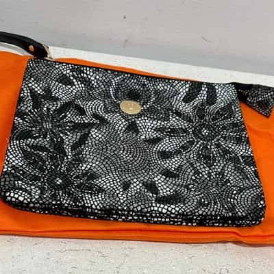 Willow & Zac Black & White Pouch & Dust Bag