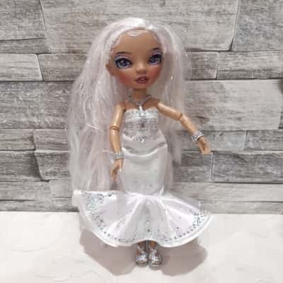 2022 rainbow high holiday collection roxie grand