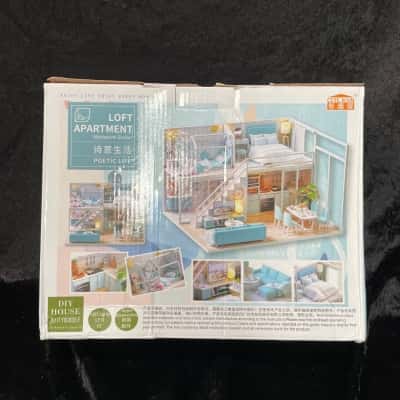 Cute Room ‘Loft Apartment’ Miniature Scene (Box damaged)