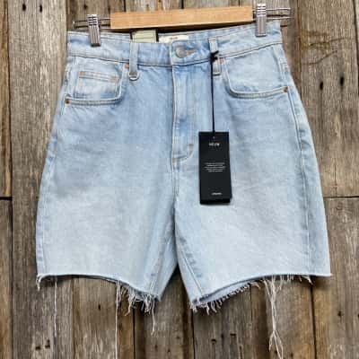 Neuw Womens  Size 25 Shorts