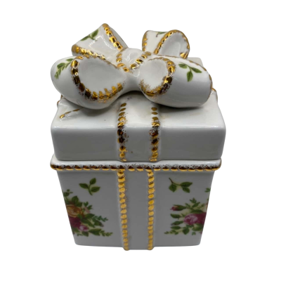 Royal Albert Old Country Roses lidded ceramic votive/ trinket box