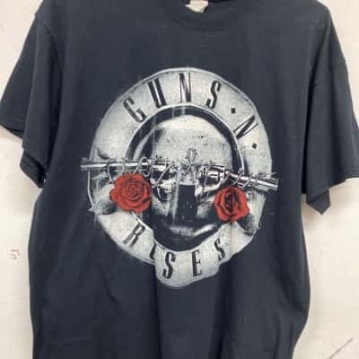 Guns & Roses Tour Mens  Size L Short Sleeve T-shirt Black  