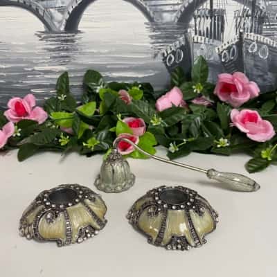 Set of 2 candle holders with candle snuffer 