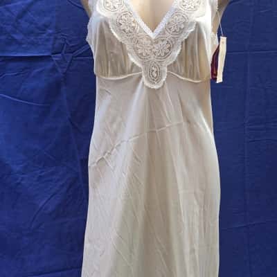  Womens vintage diamond cut  Size 16 Underwear Beige 