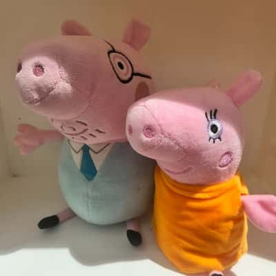 Peppa Pig's Mummy and Daddy Pig Plushies - Set of 2