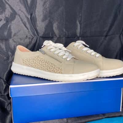 Diana Ferrari Womens  Size 42 Beige 