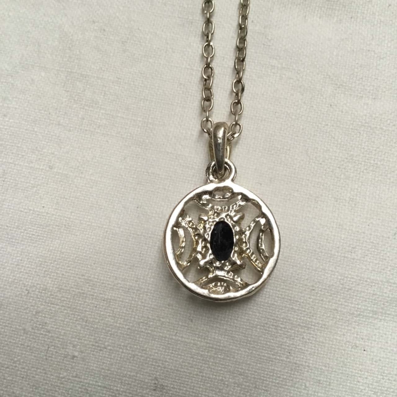Silver 50cm Necklace With Patterned Silver Pendant and Onyx Gemstone(s)