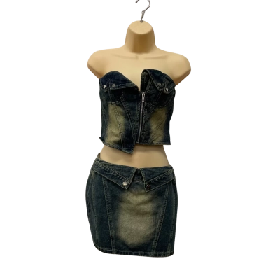 Pretty Little Thing Womens  Size 4 / 6 Navy Blue corset & skirt