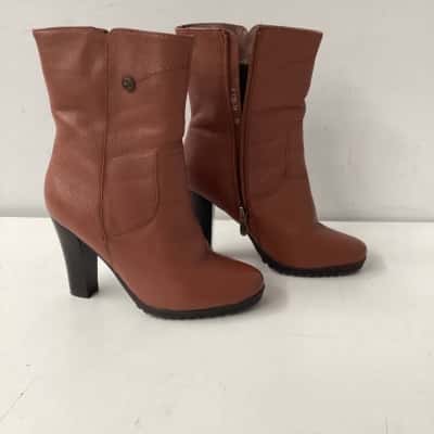 Alessio Nesca Womens heeled leather short boots Size 36  Brown 