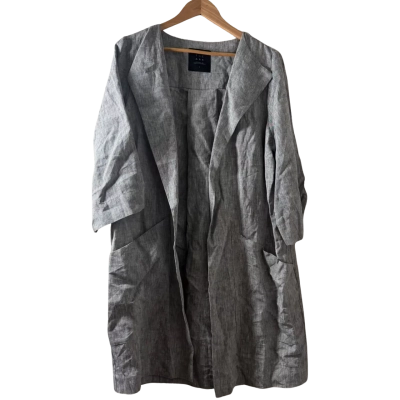 The Ark Womens  Size 14 Cardigan Grey 