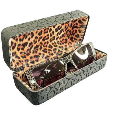 Camilla ‘Pinot at the Palazzo’ Womens sunglasses in case
